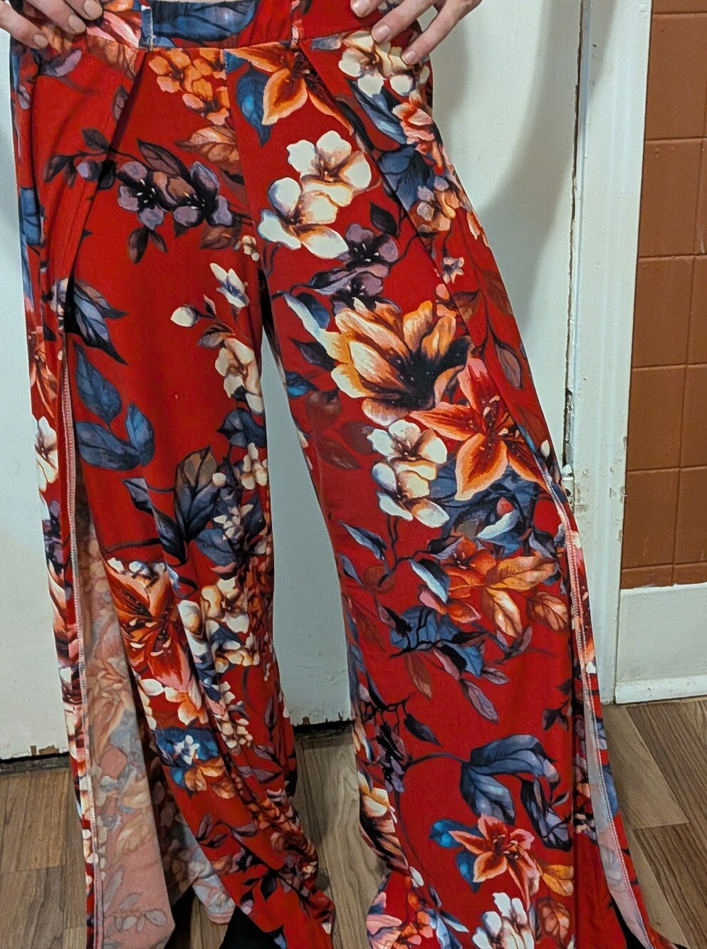 Hot Kiss Red Floral Wide-Leg Split Pants